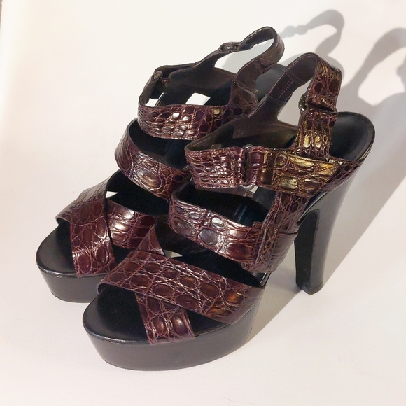 Bottega Veneta burgundy crocodile stamped leather platform heels, EU40.5, EUC - Picture 2 of 15